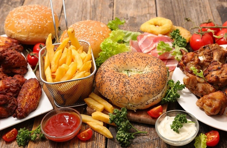 Chế độ ăn uống không lành mạnh là một nguyên nhân trực tiếp gây bệnh