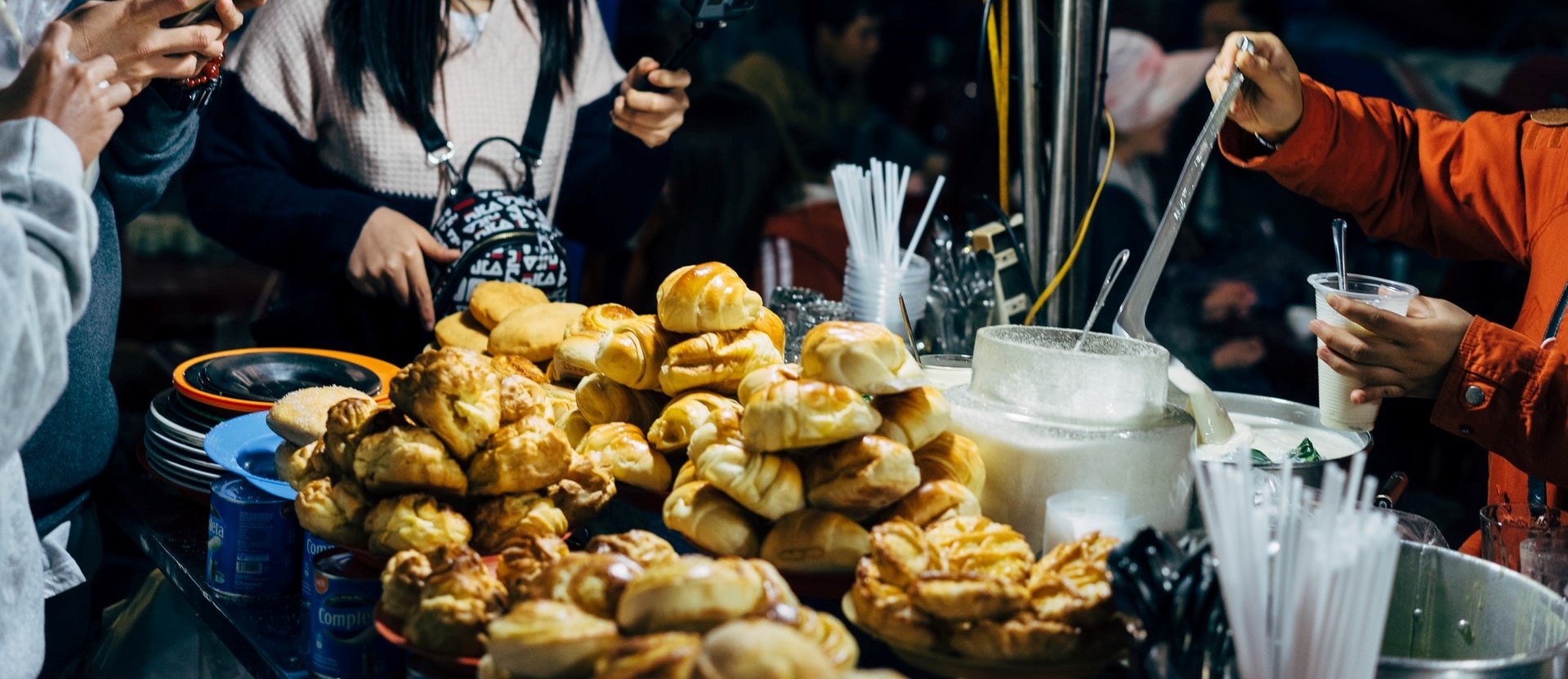 5 Tips To Follow When Searching And Eating Vietnamese Street Food | BDATrip