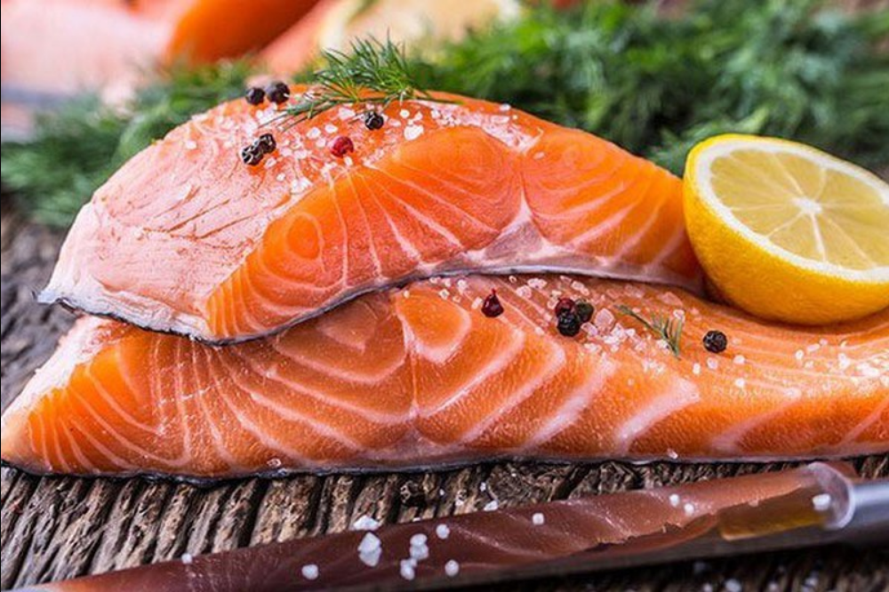 Cá hồi chứa nhiều omega - 3 tốt cho tim mạch